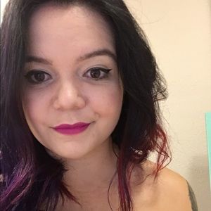 Meet your Posher, Caitlin